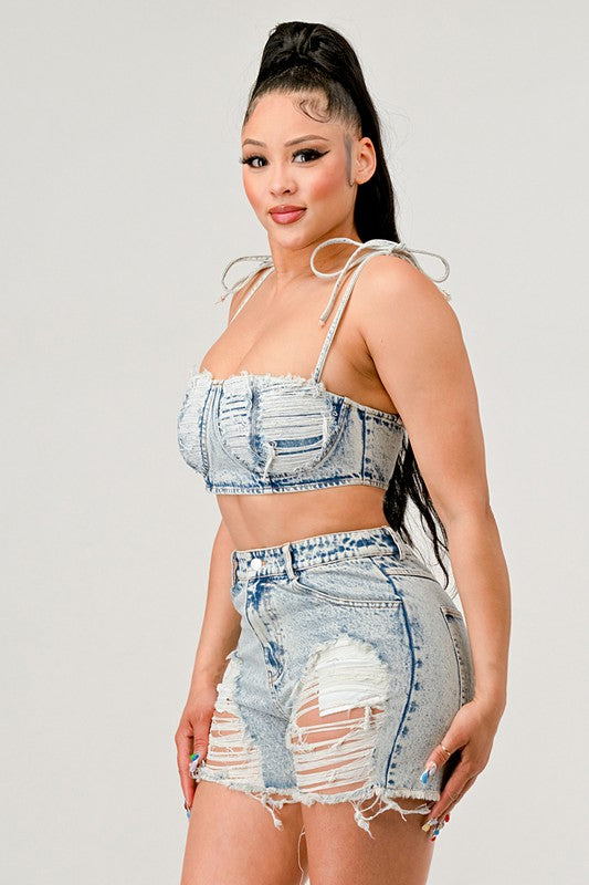 Distressed set