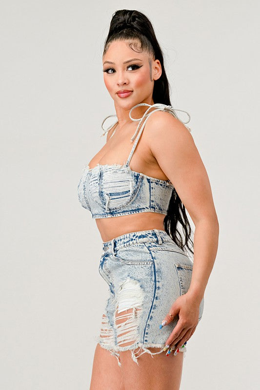Distressed set